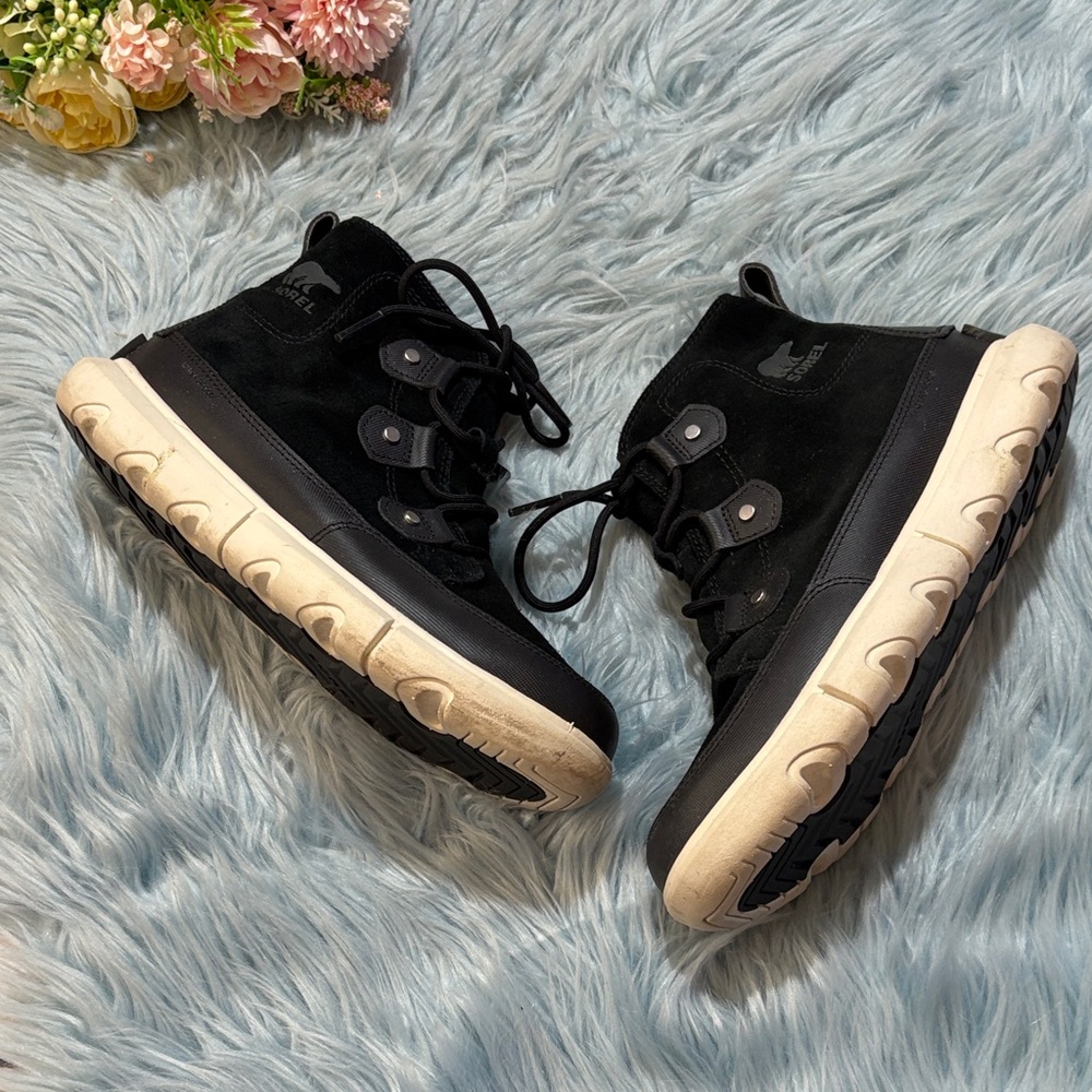 Sorel Black White Explorer Next Joan Waterproof Boots sz 9.5